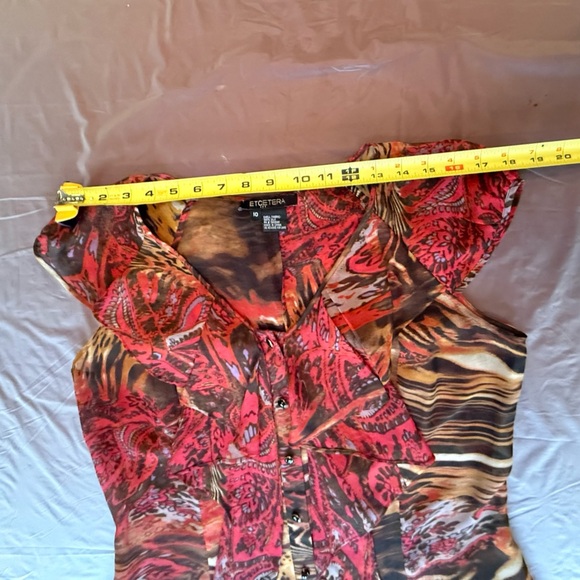 Etcetera by Carlisle Red Animal Ruffle 100% Silk Top Size 10/Medium MSRP $255 - Picture 4 of 10
